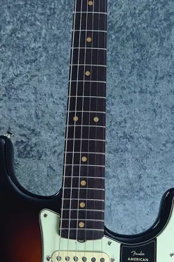 61 STRATOCASTER 3COLOR