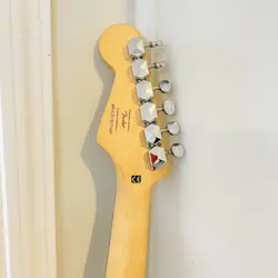 STRATOCASTER MINI