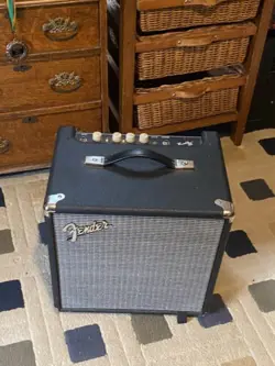 FENDER BASS AMP RUMBLE 25