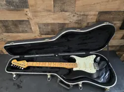 STANDARD STRATOCASTER W/OHSC