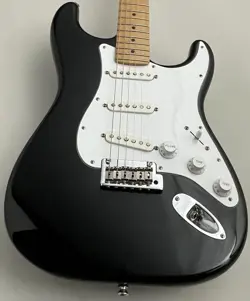 FENDER AMERICAN STANDARD STRATOCASTER BLACK #US0110402706 ≒3.44KG