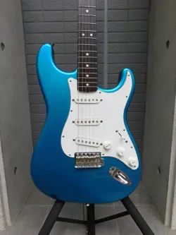 FENDER JAPAN ST-40 (1990S) ELECTRIC GUITAR
