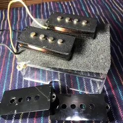 FENDER AMERICAN VINTAGE PRECISION BASS PICKUP SET