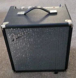 FENDER RUMBLE 25 1X8 25W BASS AMPLIFIER