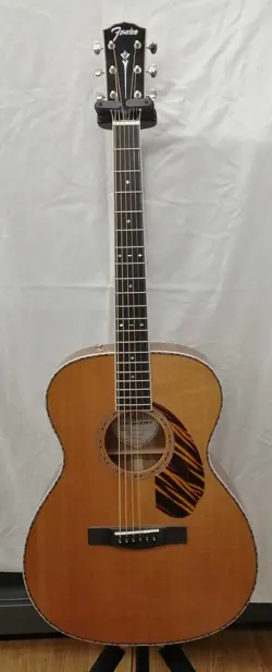 FENDER PO-220E ACOUSTIC-ELECTRIC GUITAR WITH HARD CASE, GREAT CONDITION