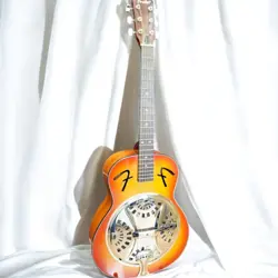RESONATOR GUITAR EXCELLENT