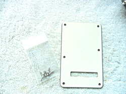 STRAT BACKPLATE TREMOLO
