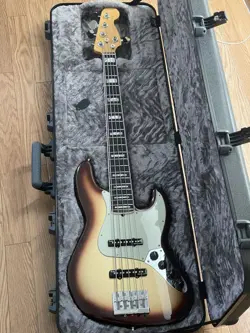 FENDER AMERICAN ULTRA JAZZ BASS V NO.MG876