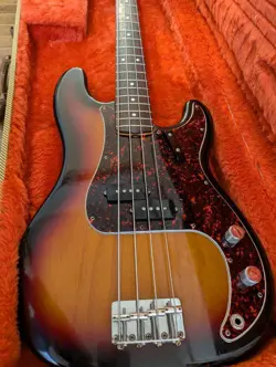 FENDER AMERICAN VINTAGE PRECISION BASS NO.MG594
