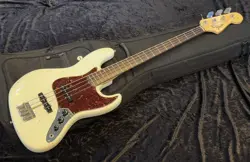 FENDER 2013S AMERICAN VINTAGE '64 JAZZ BASS OLYMPIC WHITE USED