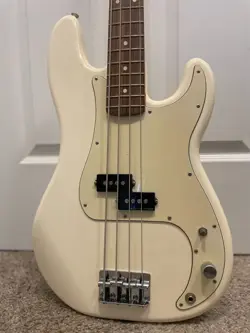 2011 STANDARD FENDER