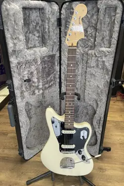 2016 FENDER AMERICAN PROFESSIONAL JAGUAR IN ORIGINAL CASE - PPSKN (343834)