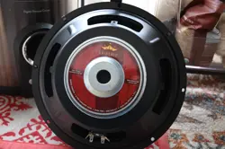 EMINENCE SPEAKER FROM FENDER RUMBLE 100