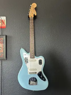 FENDER JAGUAR DAPHNE BLUE