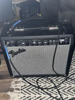 FENDER CHAMPION 110 GUITAR AMPLIFIER AMP PR 225