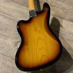 FENDER JAPAN BASS VI / 3TS