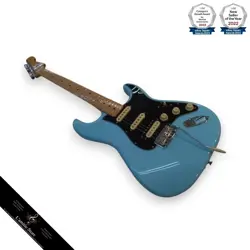 FENDER PLAYER STRATOCASTER HSS ELECTRIC GUITAR  MEXICO MADE  /