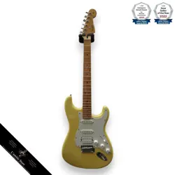 FENDER PLAYER STRAT HSS MN ELECTRIC GUITAR WITH SOFT CASE EXCELLENT CONDITION