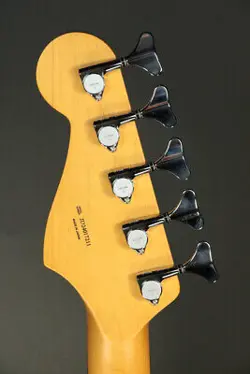 FENDER: DELUXE