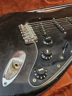 1979 BLACK FENDER
