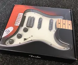 GENUINE FENDER PRE-WIRED HSS SHAWBUCKER & GEN4 LOADED PARCHMENT STRAT PICKGUARD