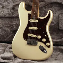 FENDER AMERICAN ELITE STRATOCASTER ROSEWOOD FINGERBOARD 2016 ELECTRIC GUITAR