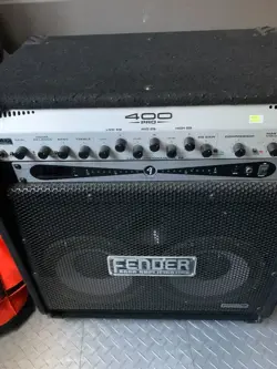FENDER 400 PRO