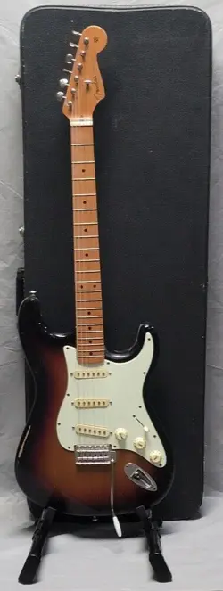 MADE STRATOCASTER RIGHT