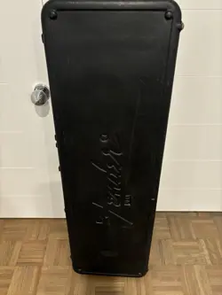 FENDER CLASSIC JAZZ BASS GUITAR HARD CASE - BLACK