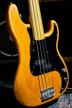 FENDER PRECISION BASS FRETLESS 1976