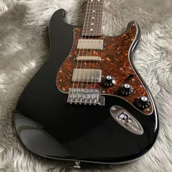 FENDER BLACKTOP STRATOCASTER HSH - BLACK MODIFIED
