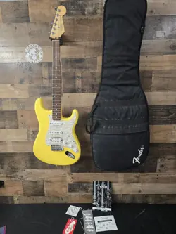2008 FENDER STRATOCASTER HSS SPECIAL EDITION ELECTRIC GUITAR MONACO YELLOW MIM