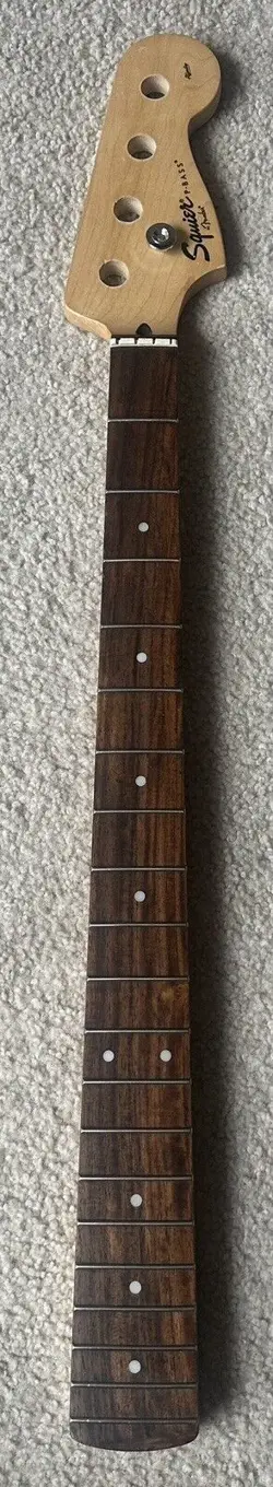BASS NECK IN