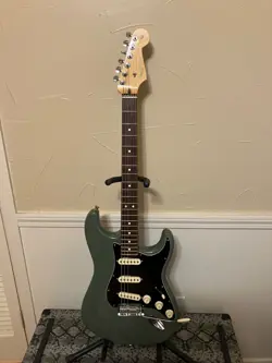 2016 FENDER AMERICAN PROFESSIONAL STRATOCASTER ANTIQUE OLIVE