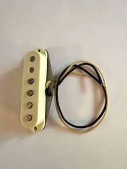 FENDER PURE VINTAGE '65 STRATOCASTER PICKUP  (1)