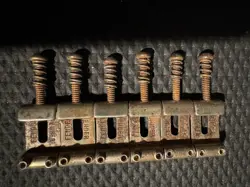 AGED FENDER USA STRATOCASTER VINTAGE SPEC SADDLES STRAT RELIC WORN
