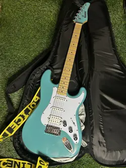 TEAL WITH FENDER