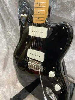SQUIER BY FENDER JAZZMASTER MOD