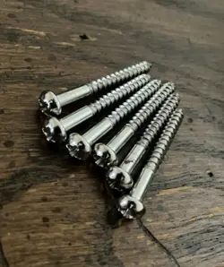 STRATOCASTER TREMOLO PIVOT