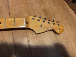 GENUINE FENDER CLASSIC SERIES '50S STRAT NECK, MAPLE, SOFT V, 