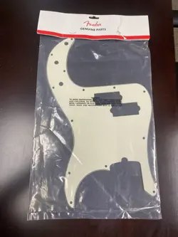 FENDER AMERICAN PRECISION BASS PICK GUARD WHITE