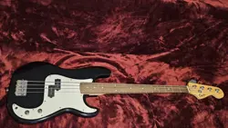 ELECTRIC P-BASS