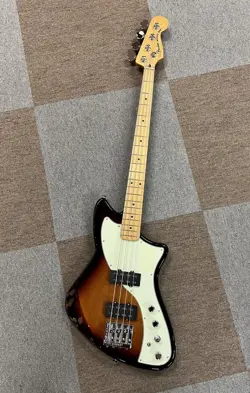 FENDER PLAYER PLUS ACTIVE METEORA BASS, MAPLE FINGERBOARD, 3-COLOR SUNBURST