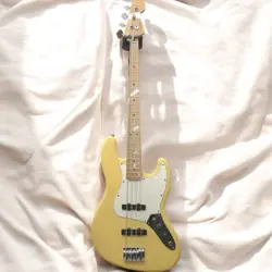 FENDER PLAYER JAZZ BASS ELECTRIC BASS 2 SINGLE-COIL PICKUPS, USED