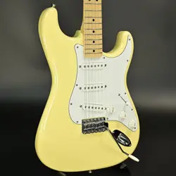 FENDER JAPAN EXCLUSIVE CLASSIC 70S STRATOCASTER MAPLE VINTAGE WHITE