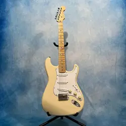 2007 FENDER STRATOCASTER ST-STD VINTAGE WHITE MADE IN JAPAN, MIJ (LIGHT YELLOW)