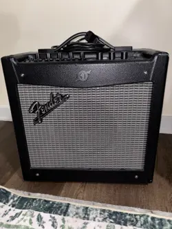FENDER MUSTANG I V.2 ELECTRIC GUITAR AMPLIFIER