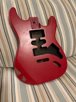 STRATOCASTER STYLE RED