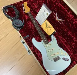 FENDER COSTOM