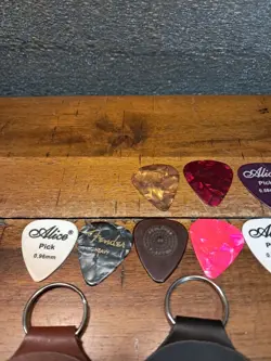 PICKS ASSORTED